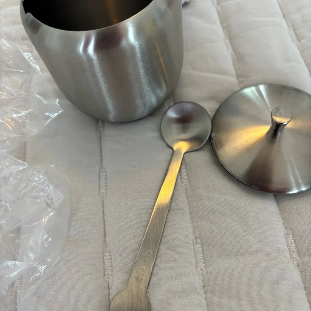 New Stainless Steel Seasoning Jar Kitchen Spice Spices Set- with spoon